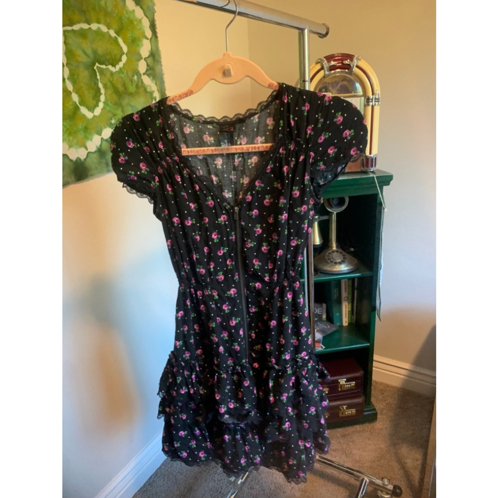 Black floral lace dress